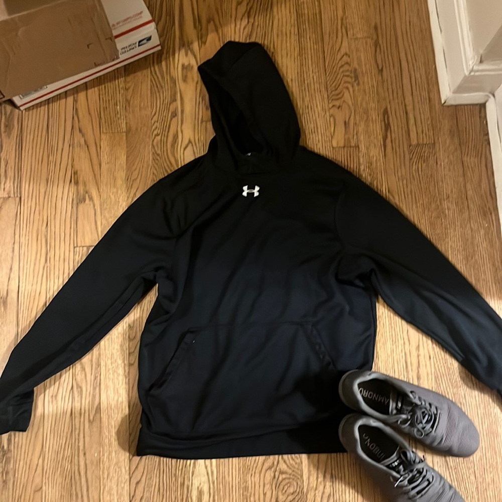 Under armour hoodie. Great for workouts